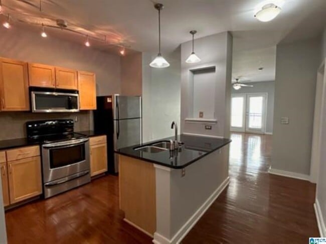 Kitchen W Pantry