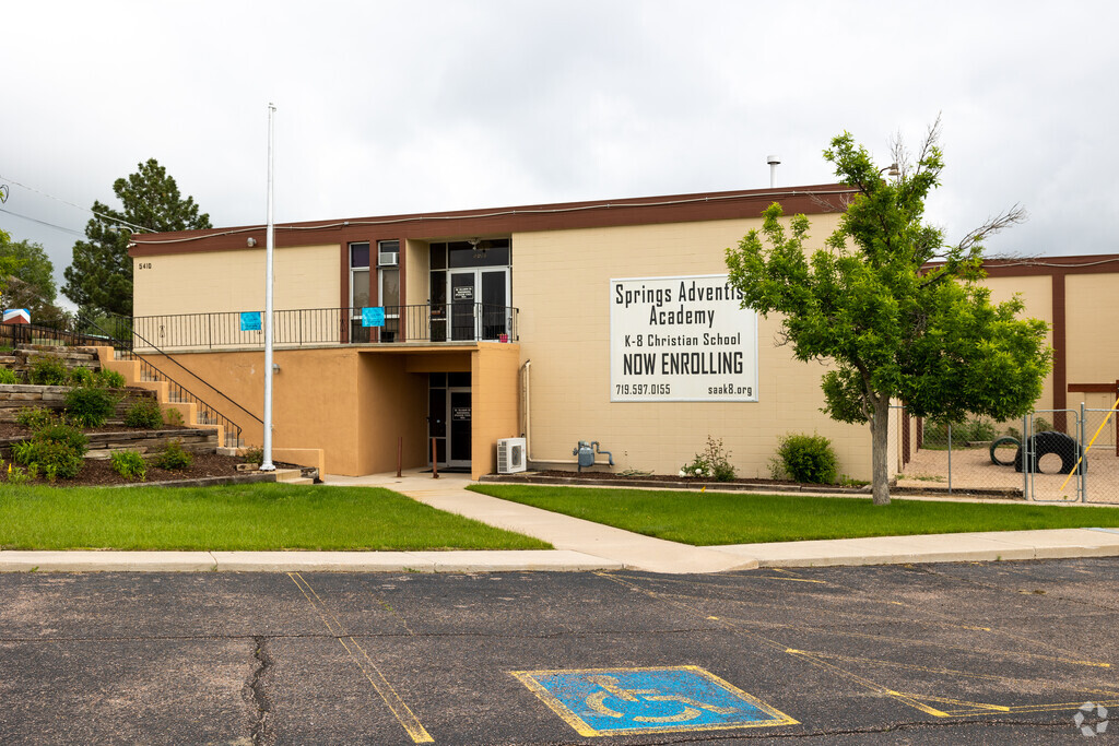 Private Elementary & Middle School located in the Cimarron neighborhood.