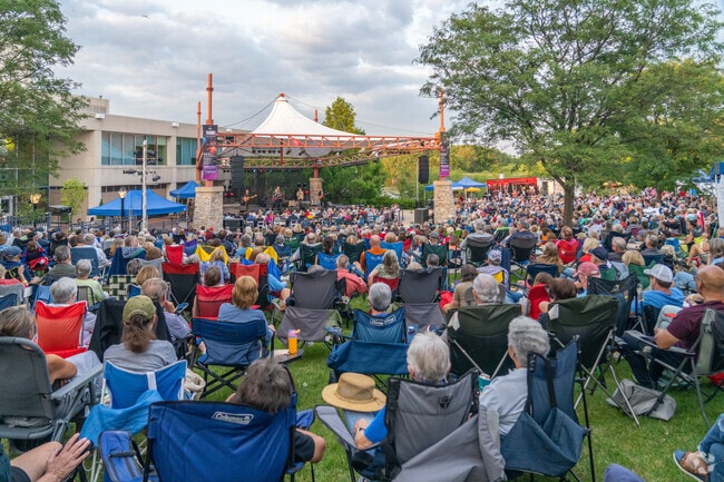 Lakeside Summer Series with Brit Pack