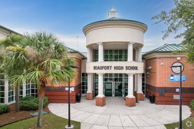 Beaufort High School received an overall grade of B- from niche.
