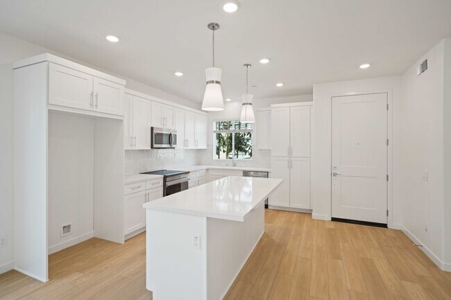 415 E 220th St, Carson, CA 90745 - photo 6