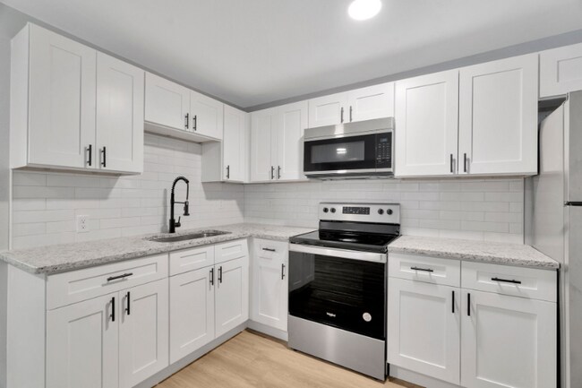 8112 N Mulberry St unit 3, Tampa, FL 33604 - photo 3