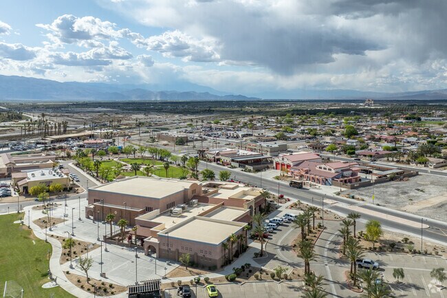 Downtown Mecca offers convenient access to amenities for North Shore residents.