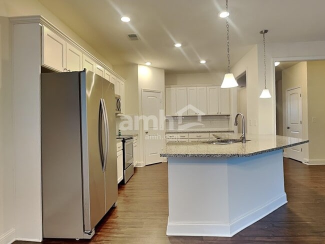 1682 Weatherbrook Cir, Lawrenceville, GA 30043 - photo 3