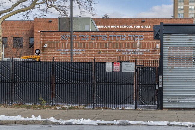 In 1989, ground was broken for the construction of the Caroline Zelaznik Educational Center.
