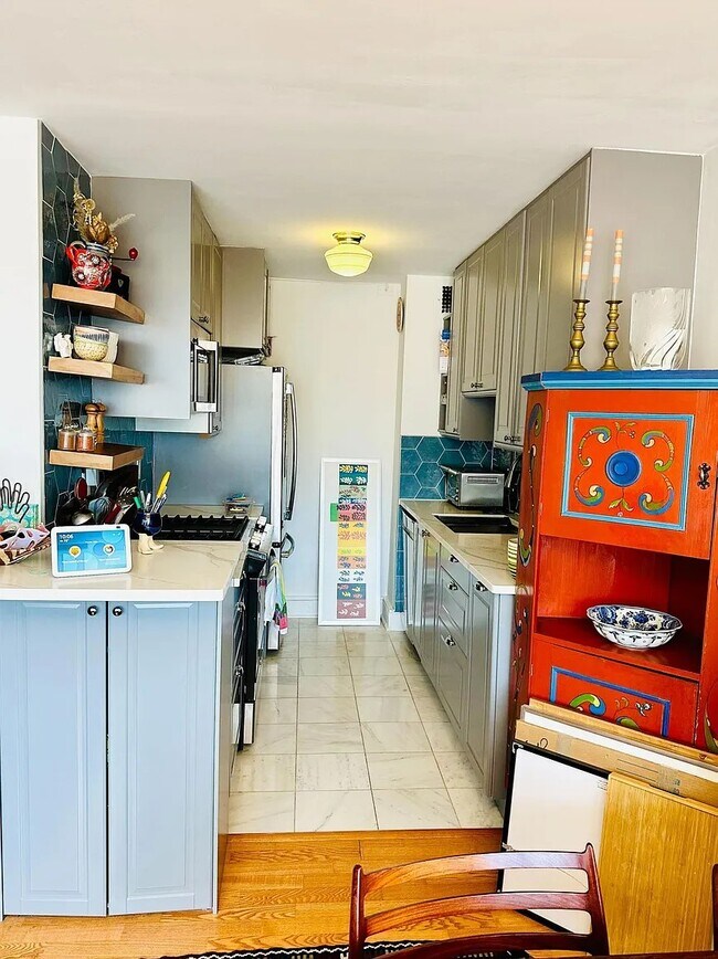 Dupont East Condominium unit 913, Washington, DC 20036 - photo 7