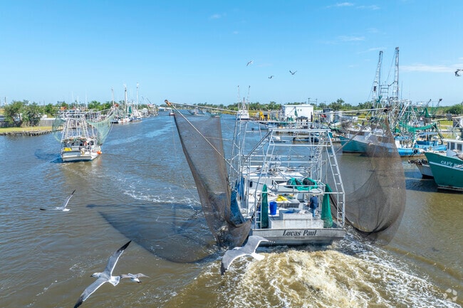 Dulac residents can take advantage of the many local charter fishing companies.