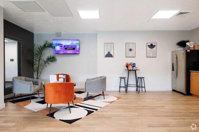 Clearfield Plaza, Clearfield, UT 84015 - photo 2