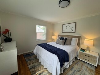 96 E Lakeview Ave, Leonia, NJ 07605