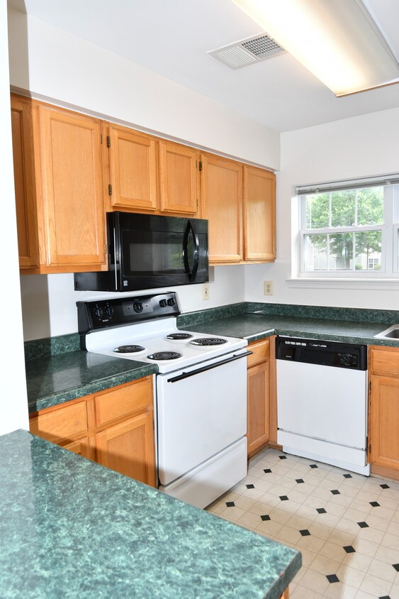 Burnt Mills Crossing 10701 Mill Cir, Silver Spring, MD