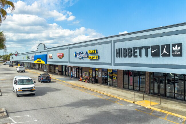 Bartow Shopping Center has a variety of shopping and dining options for locals.