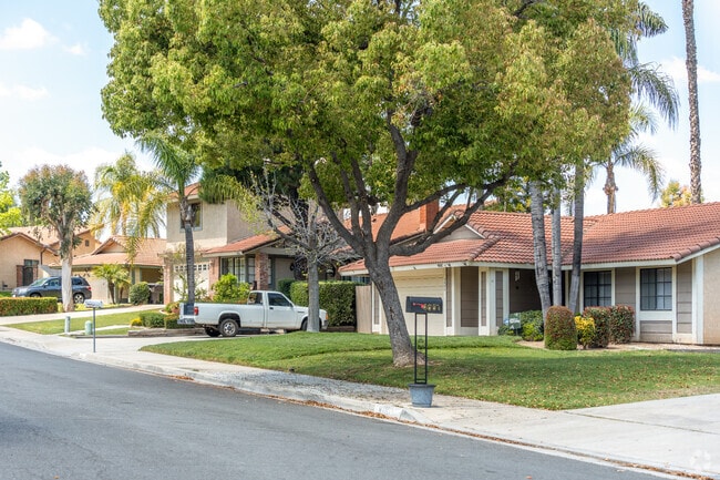 In Arlanza, a row of beautiful tile-roofed homes creates a picturesque streetscape.