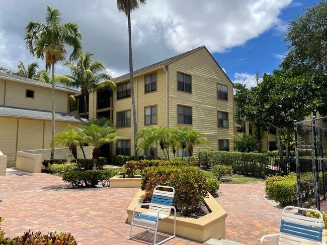 2305 N Congress Ave unit 28, Boynton Beach, FL 33426 - photo 5