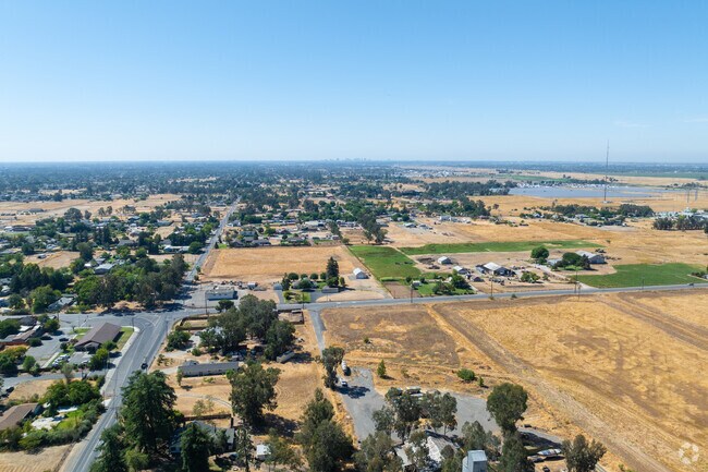 Neighborhoods taper into pastureland, a hallmark of Elverta’s semi-rural layout.
