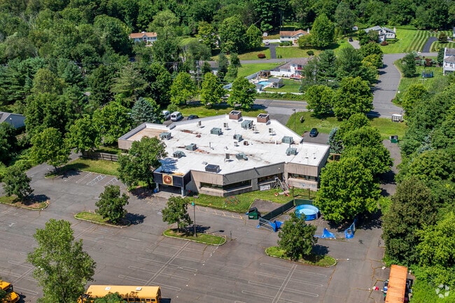 Bais Chinuch L'Bonois has been a longstanding institution in this beloved neighborhood.