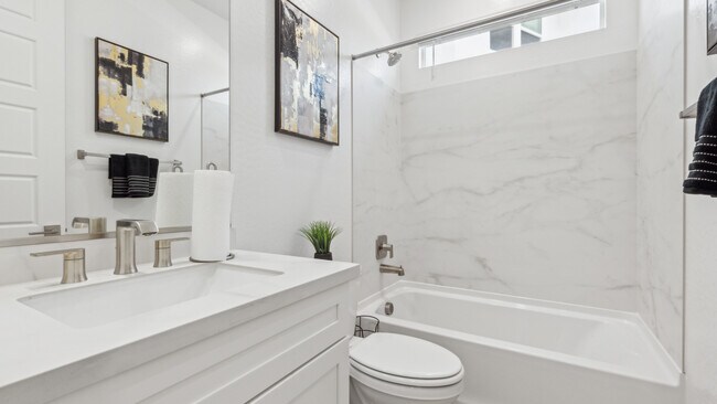 2327 W Pearce Rd, Phoenix, AZ 85041 - photo 4