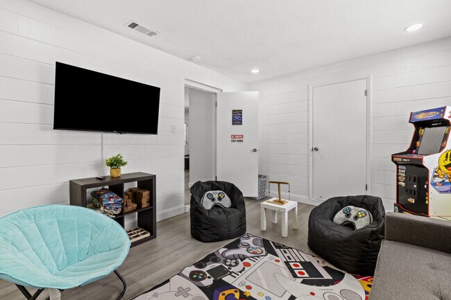 3204 NW 10th St unit ID1359128P, Gainesville, FL 32609 - photo 6