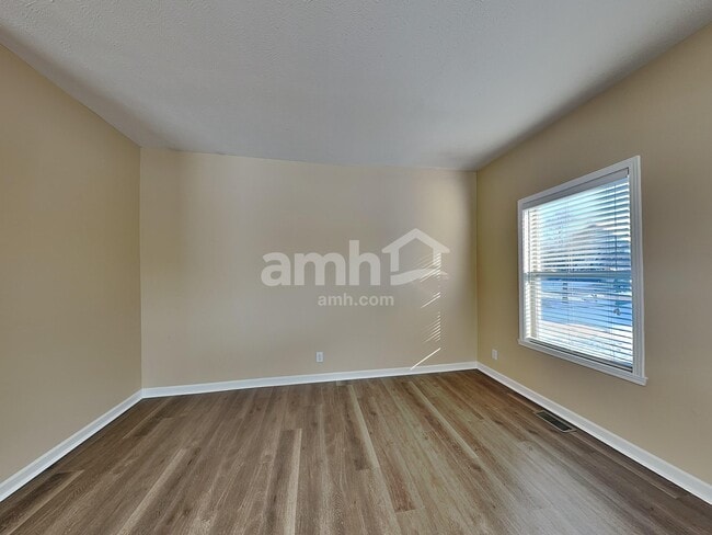 5745 Turnbull Ct, Carmel, IN 46033 - photo 6