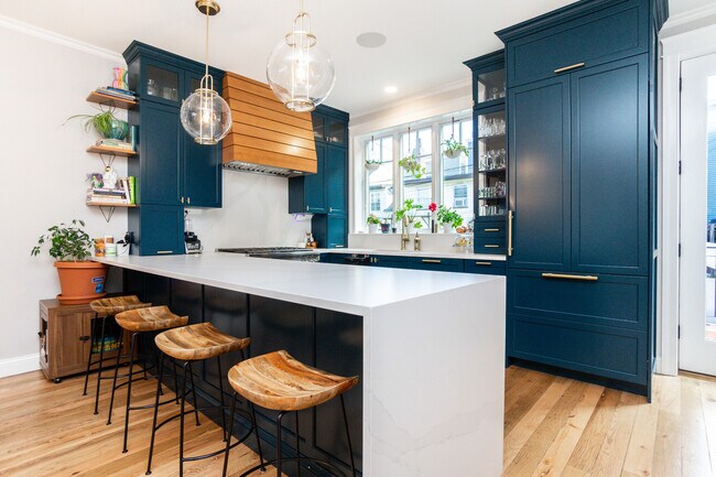 452 W 4th St, Boston, MA 02127 - photo 7