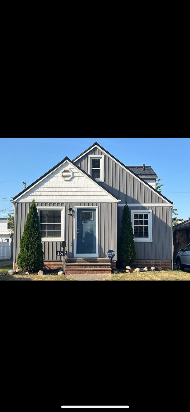 3312 Brookview Blvd, Parma, OH 44134