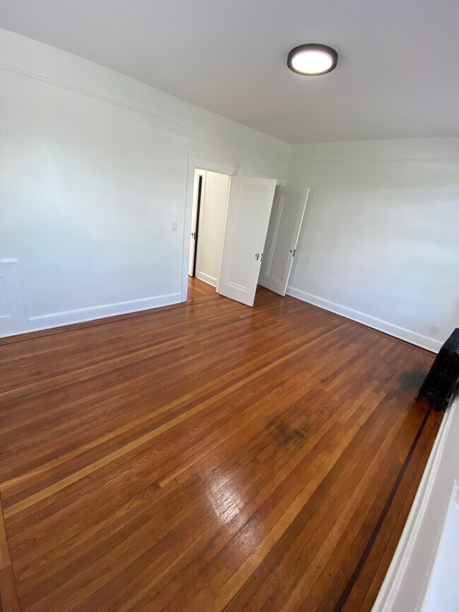 Berkeley Arms Apartment Homes, Rutherford, NJ 07070 - photo 6