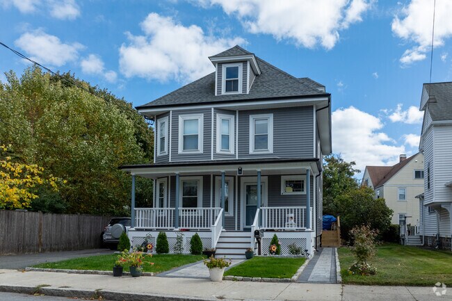 Bay windows are a popular option for home buyers in Court Park.