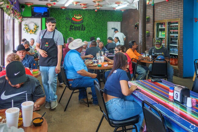 Gaona's Mexican Bite offers exceptional Mexican cuisine near Eidson Road.