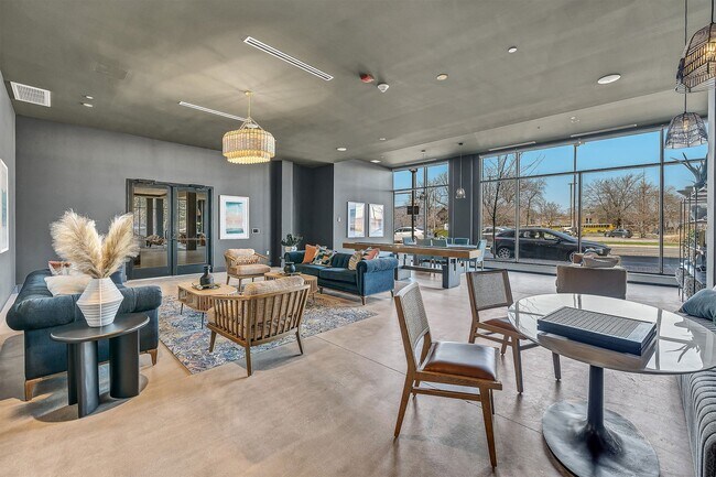 Albion Highland Park, Highland Park, IL 60035 - photo 6