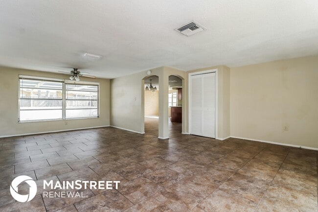 9636 Mark Twain Ln, Port Richey, FL 34668 - photo 5