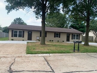 402 Red Bird St, Troy, IL 62294