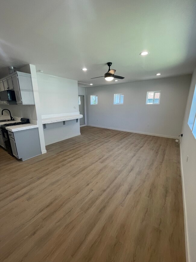 22002 Prairie St Unit 22000, Chatsworth, CA 91311