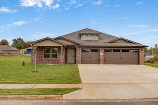 5146 S Ivey Ln, Battlefield, MO 65619