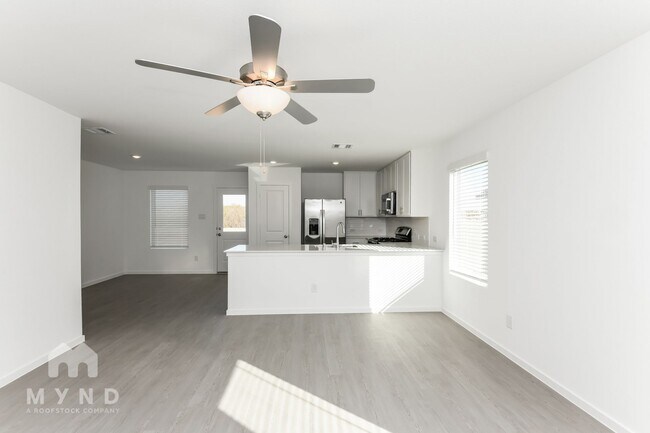 2721 Ctr Crk Ln, Fort Worth, TX 76108 - photo 7