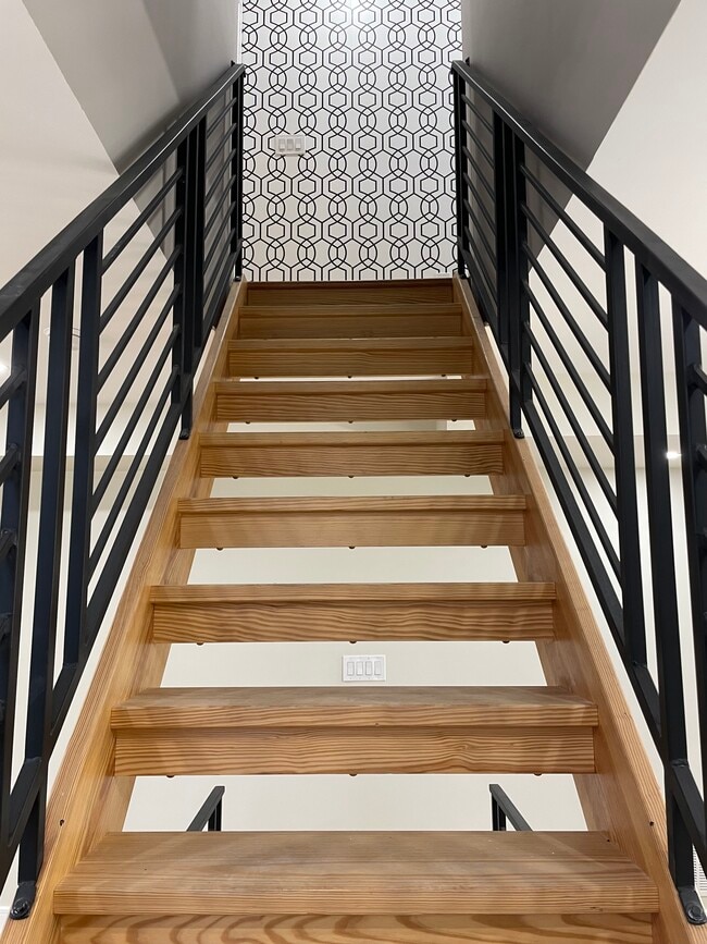 1649 S 17th St unit 2nd-3rd floor, Philadelphia, PA 19145 - photo 7