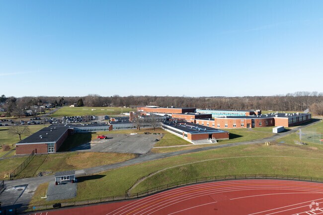 Waterford Junior/Senior High has a 88% graduation rate.