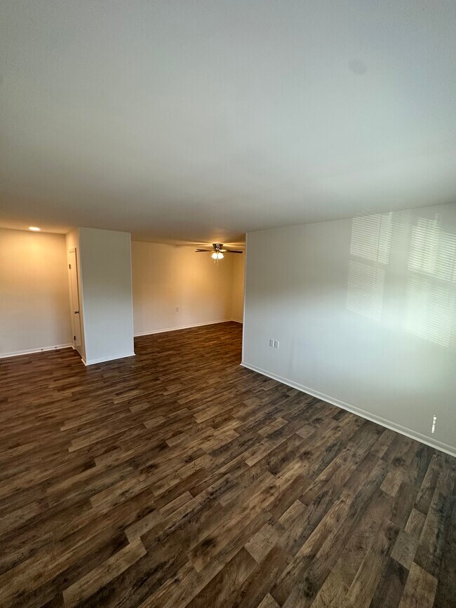 Foxcroft Village Apartments 600 Foxcroft Ave, Martinsburg, WV