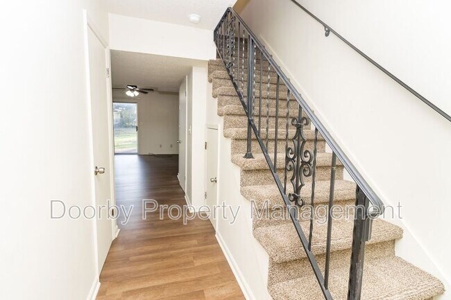 5206 Sunbeam Ave unit B, Chattanooga, TN 37411 - photo 2