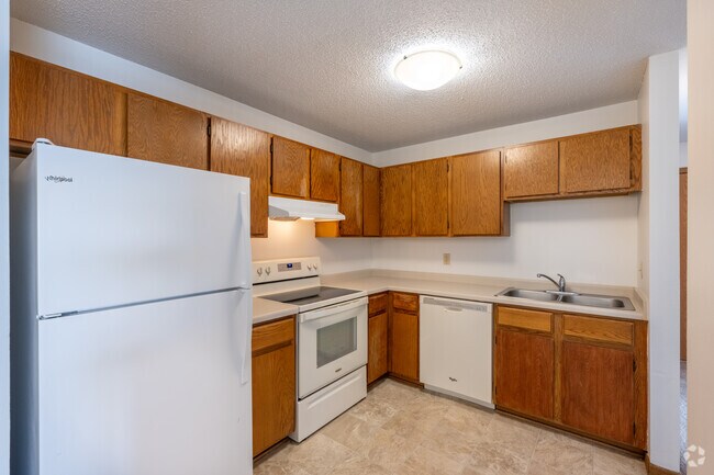 Surrey Gardens Apartments, Eagan, MN 55122 - photo 7