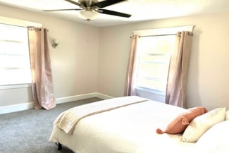 1686 Lee Rd, Cleveland Heights, OH 44118
