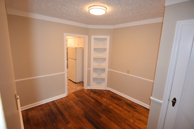 Dining Room, downstairs 1 bedroom