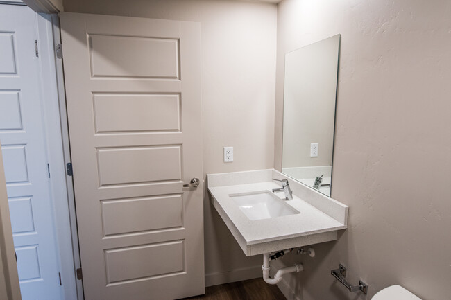MB1 Bath