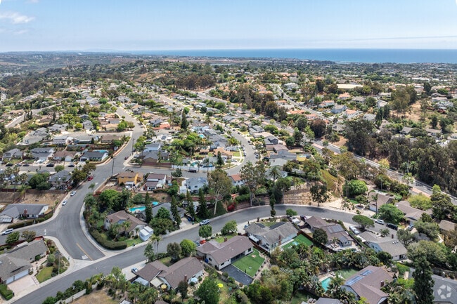 Residence of Tamarack Point enjoy the proximity to the Pacific Ocean.