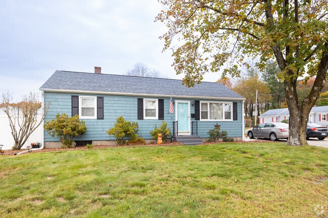 Ranch style homes are the most common home style in the Smithfield neighborhood.