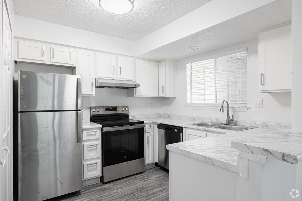 Osprey on the Bluffs