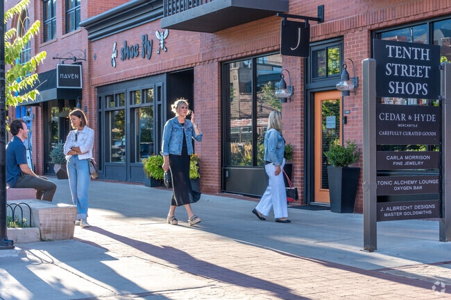 From local boutiques to gourmet restaurants, Downtown Boulder offers a lively atmosphere.