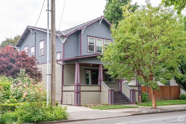 Craftsman style homes are the most popular style throughout the Hough neighborhood.