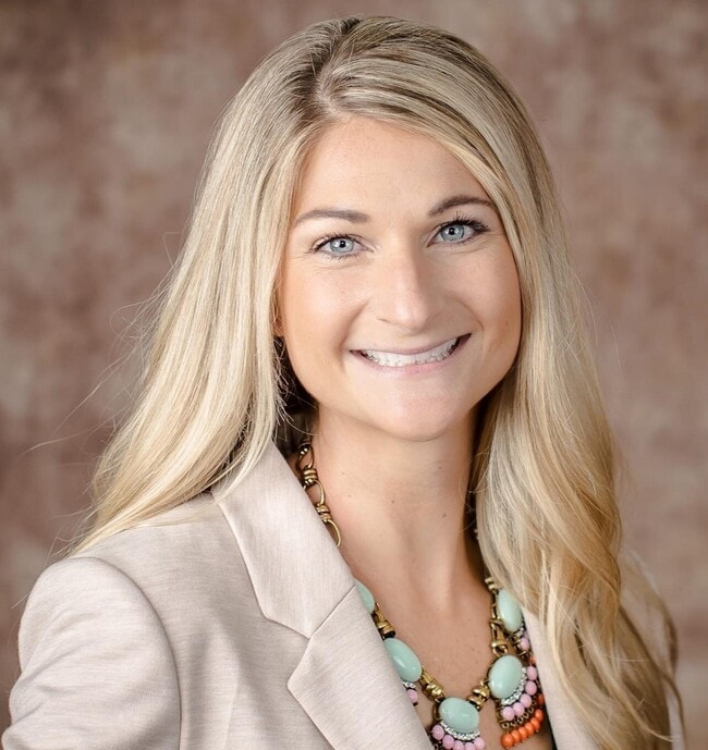 Katie Bergheger, Real Estate Agent in Mascoutah, IL | Homes.com
