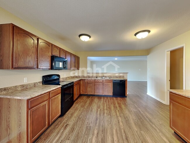 2325 Blackthorn Dr, Franklin, IN 46131 - photo 4