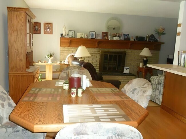 10352 Gulley Ave, Taylor, MI 48180 - photo 5