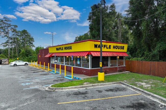 Waffle House in Midway serves classic diner meals near Interstate 10.